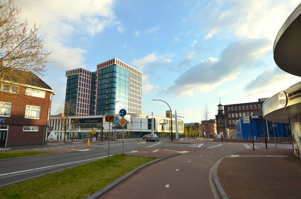 Bijzondere dingen in Almelo Town_hall_Almelo